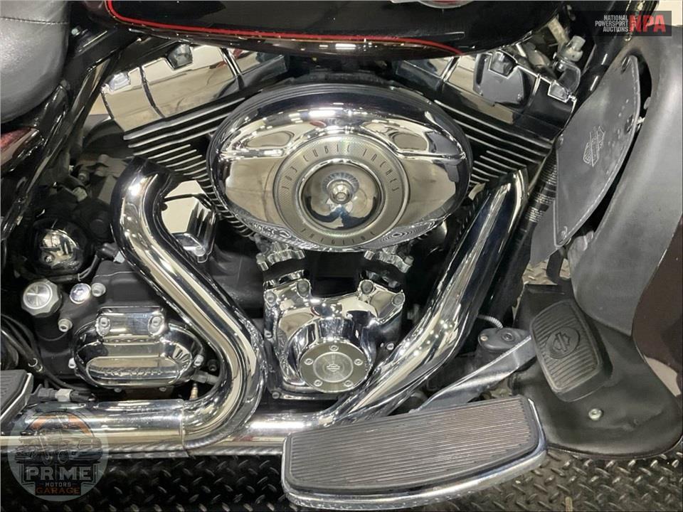 2011 Harley-Davidson FLHTCUTG TRIGLIDE UL CLSC — фото 6