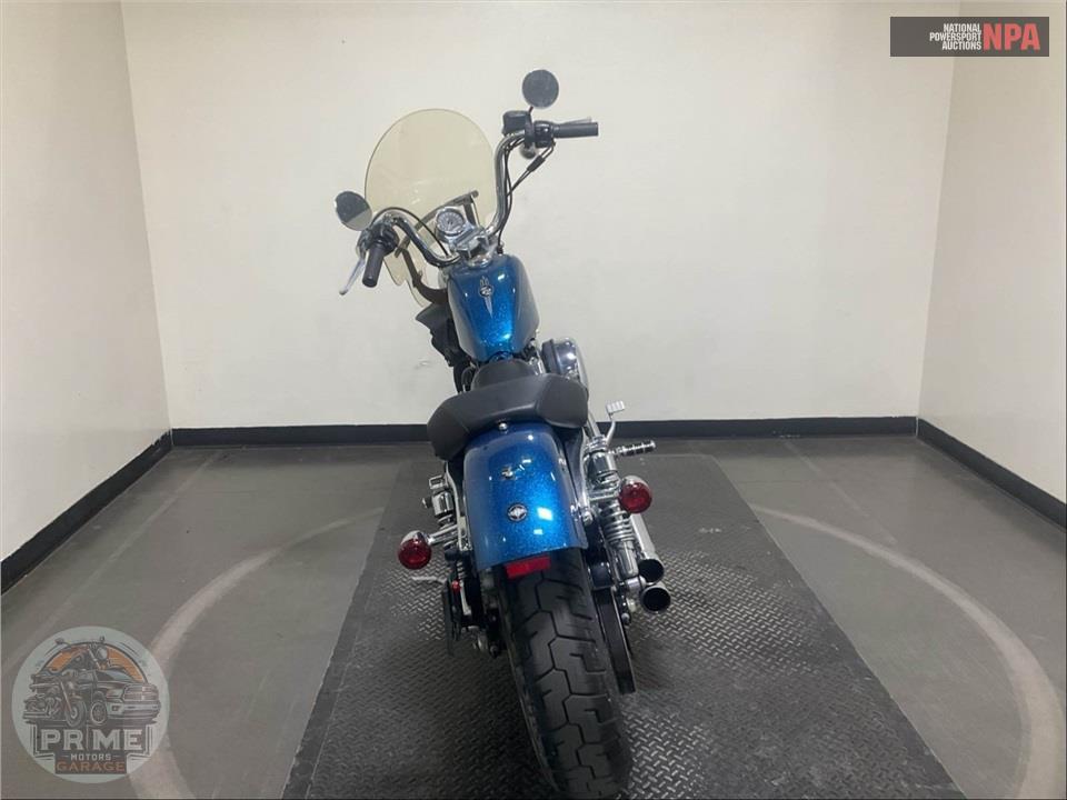 2015 Harley-Davidson XL1200V SEVENTY-TWO — фото 4
