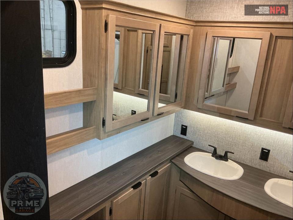 2024 Sabre By Forest River M-37FLH - FIFTH WHEEL SERIES — фото 15
