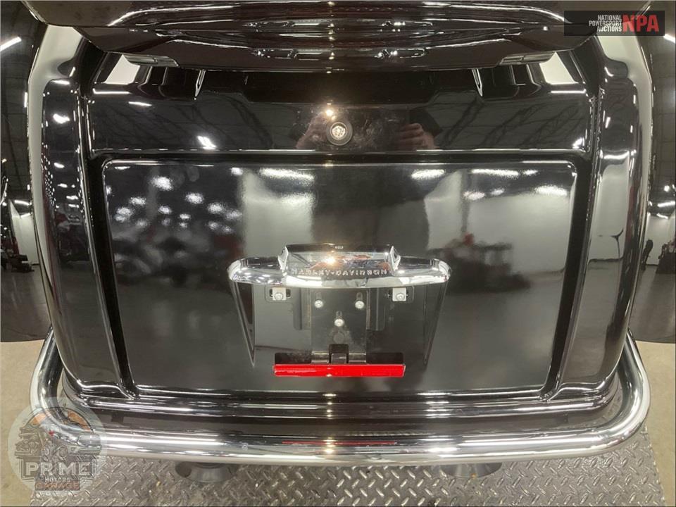 2022 Harley-Davidson FLHTCUTGSE CVO TRI GLIDE — фото 20