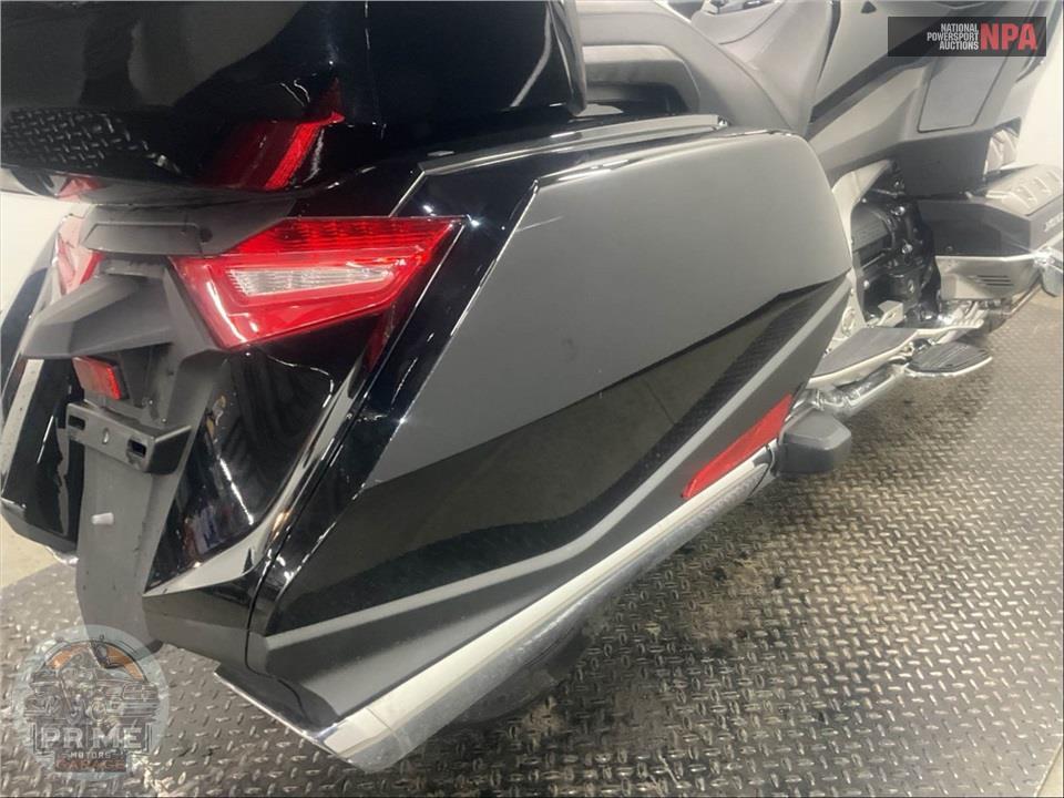 2019 Honda GL1800D GOLDWING TOUR DCT (BLACK) — фото 17