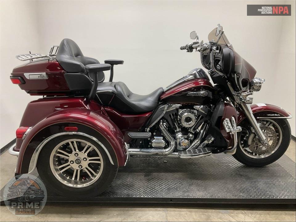 2014 Harley-Davidson FLHTCUTG TRIGLIDE ULTRA CLASSIC — фото 1