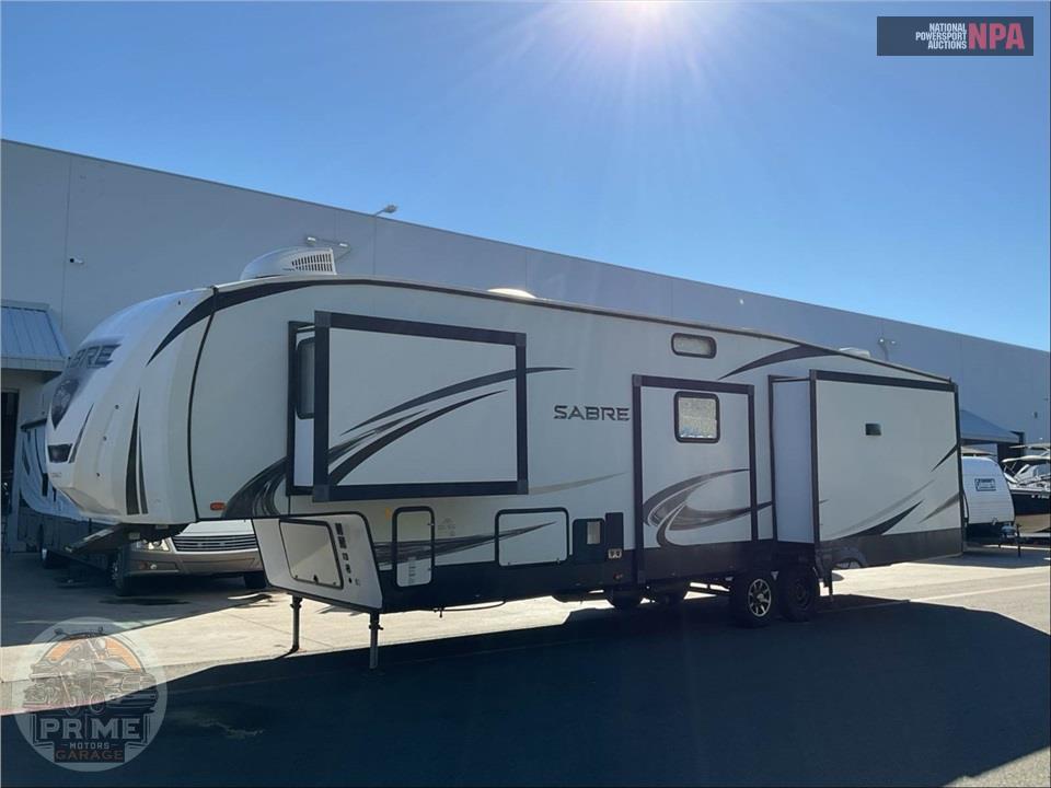 2020 Sabre By Forest River M-36BHQ - FIFTH WHEEL SERIES — фото 2