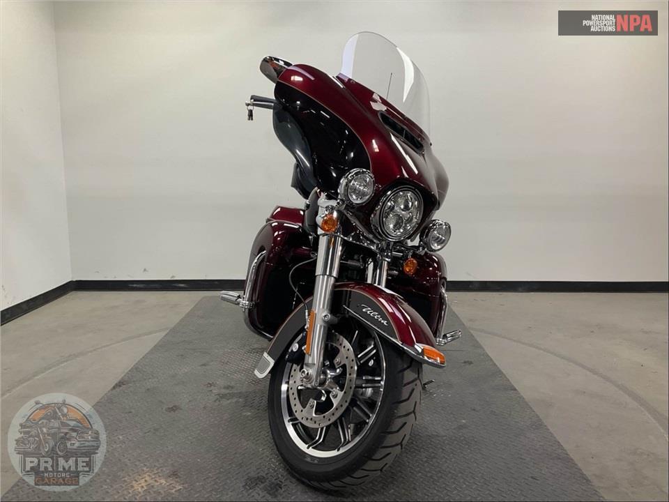 2015 Harley-Davidson FLHTCU ULTRA CLASSIC ELECTRA GLIDE — фото 2