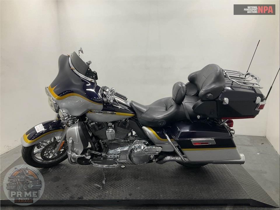 2012 Harley-Davidson FLHTCUSE7 SCREAMIN EAGLE — фото 3