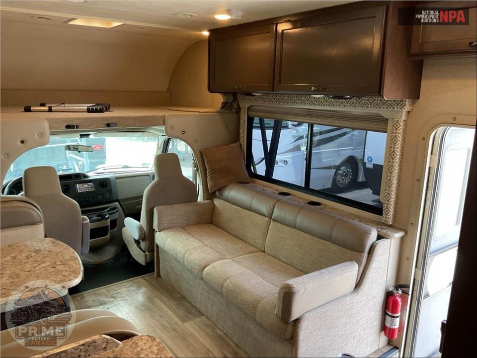 2017 Thor Motor Coach M-29FE E450-V10 - FREEDOM ELITE SERIES — фото 10