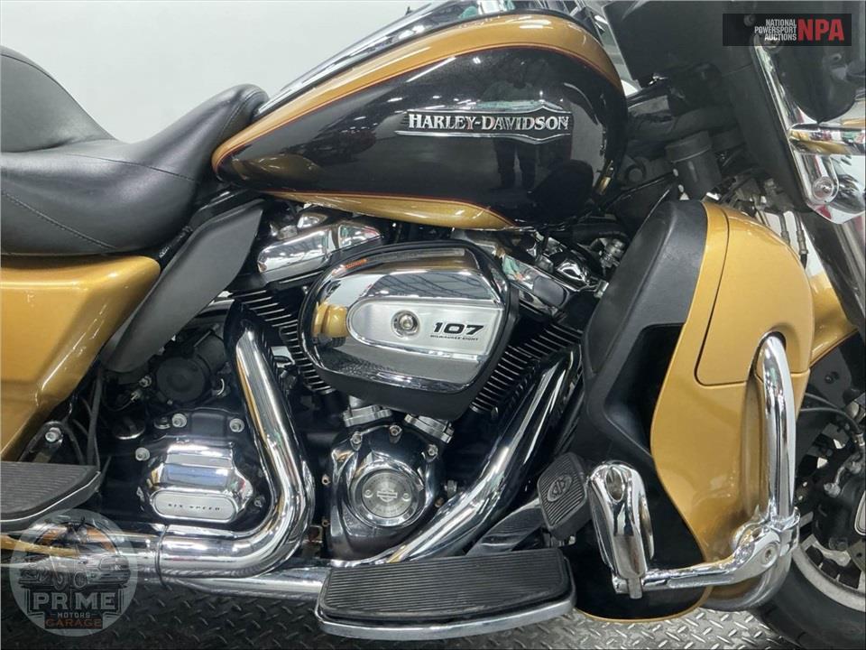 2017 Harley-Davidson FLHTCUTG TRIGLIDE ULTRA CLASSIC — фото 6