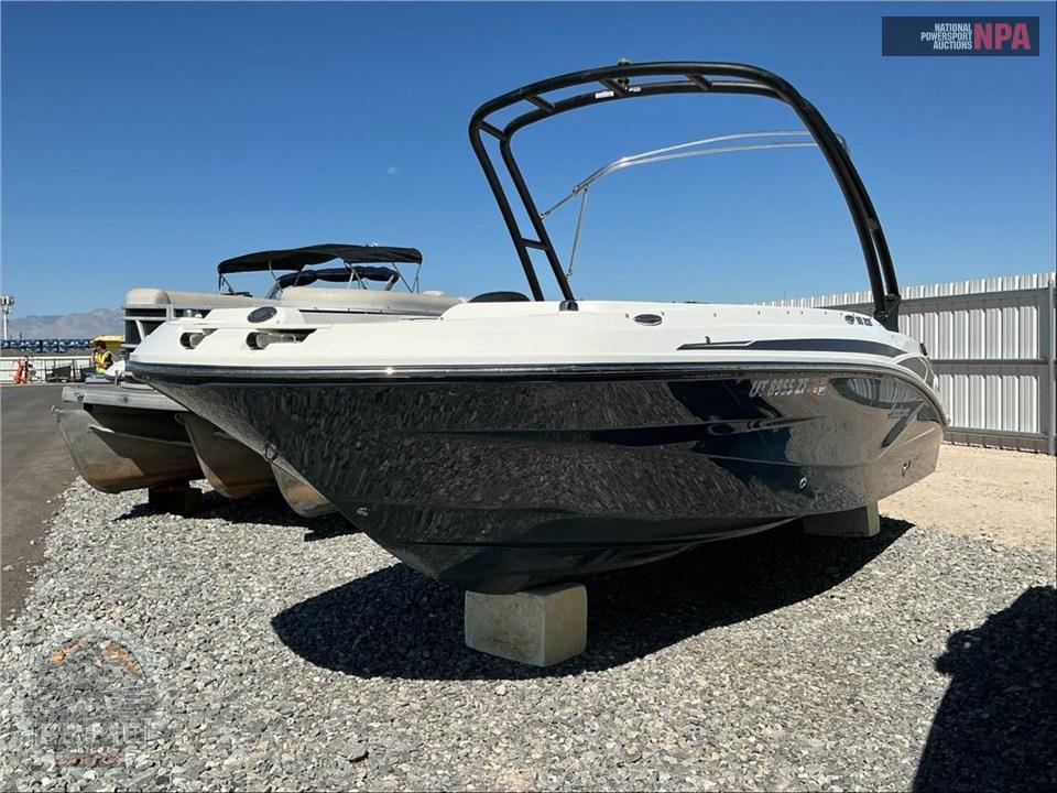 2024 Hurricane Boat SS 205 SUNDECK SPORT SERIES L=21/E=1 250HP MERC SD — фото 2