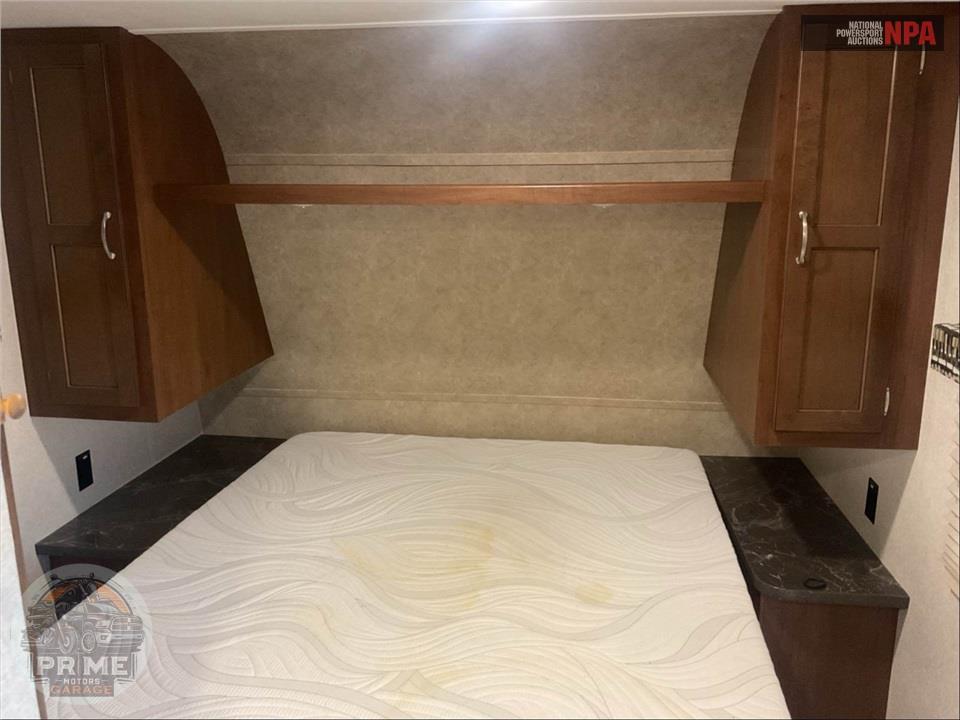 2017 Jayco M-212 QBW - JAY FLIGHT SLX SERIES — фото 12