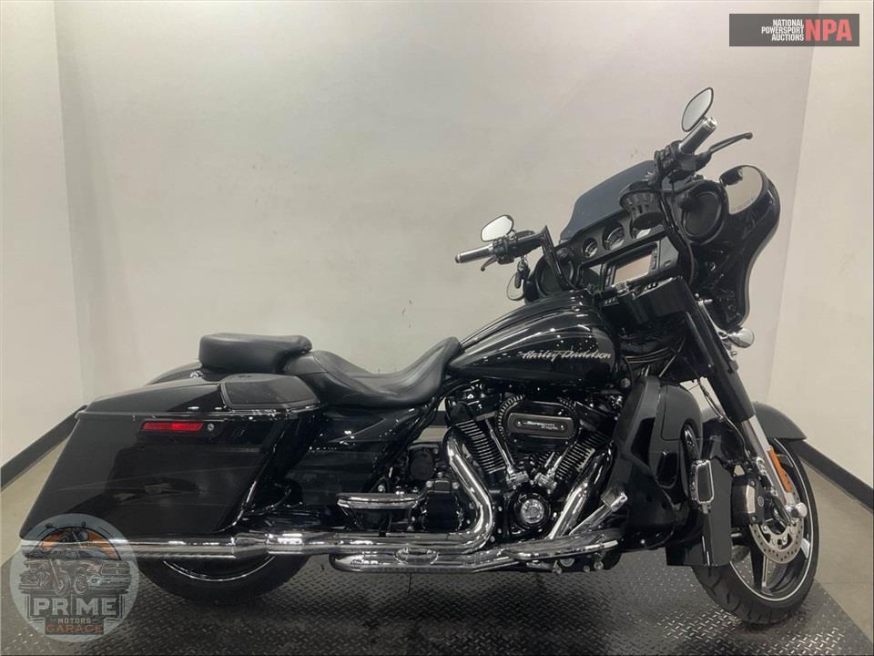 2017 Harley-Davidson FLHXSE CVO STREET GLIDE — фото 1
