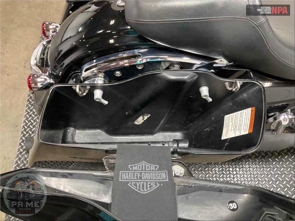 2019 Harley-Davidson FLHX STREET GLIDE — фото 24