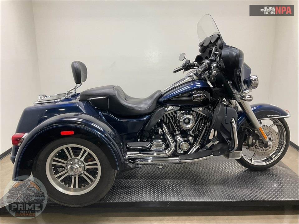 2012 Harley-Davidson FLHTCUTG TRIGLIDE UL CLSC — фото 1