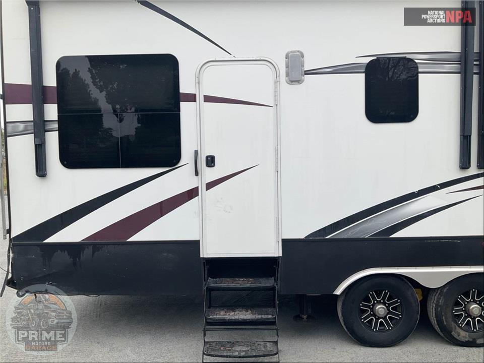 2016 Voltage M-4150 - TOY HAULER TOY HAULER SERIES — фото 30