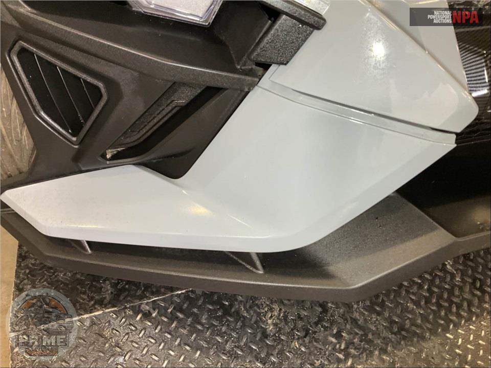 2024 Polaris SLINGSHOT SL — фото 10