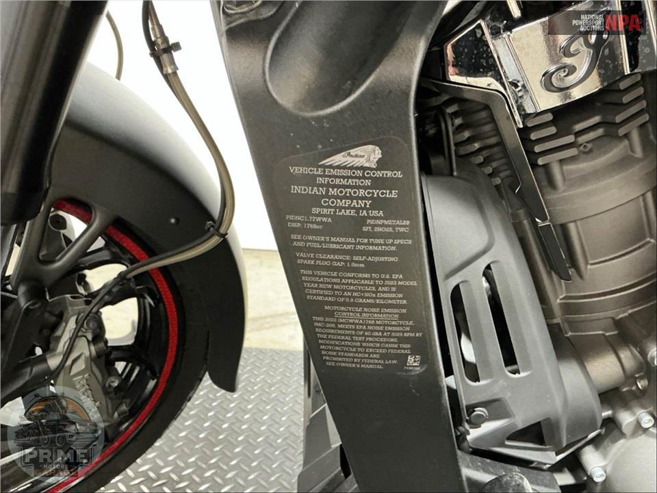 2023 Indian Motorcycle CHALLENGER (SMOKE) — фото 31