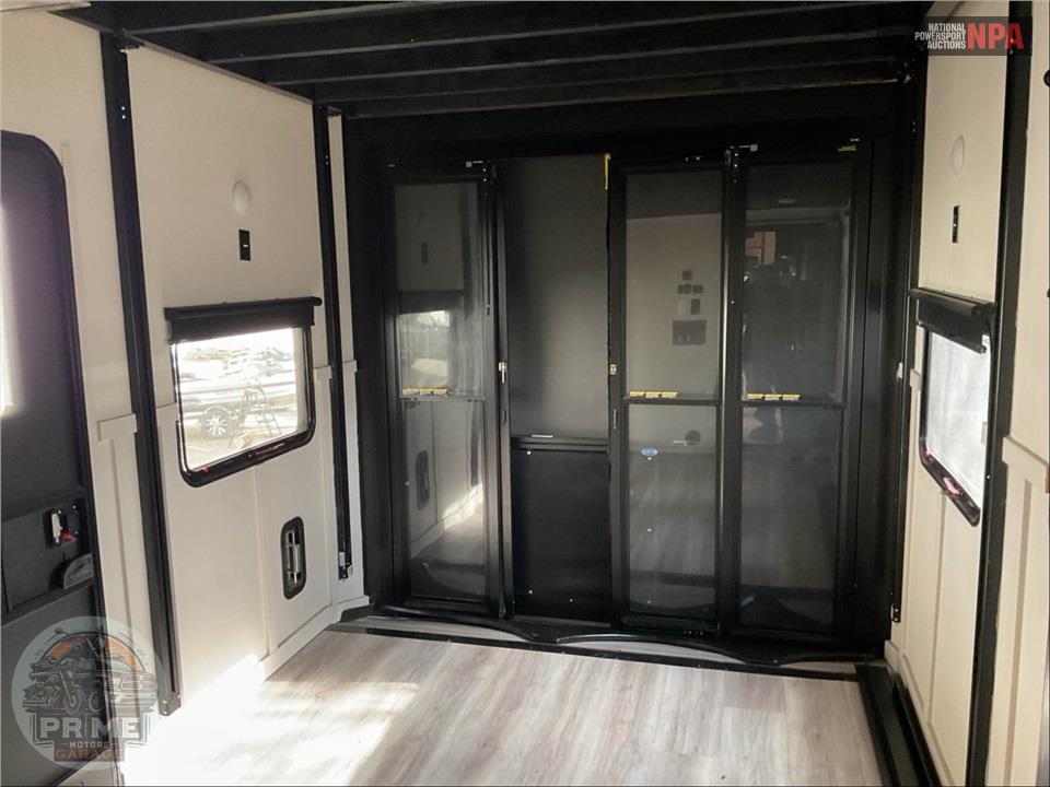 2023 Alliance Rv M-43V13 - VALOR FIFTH WHEEL SERIES — фото 14