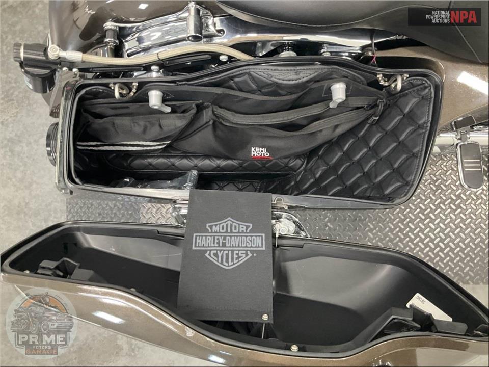 2021 Harley-Davidson FLHX STREET GLIDE — фото 19