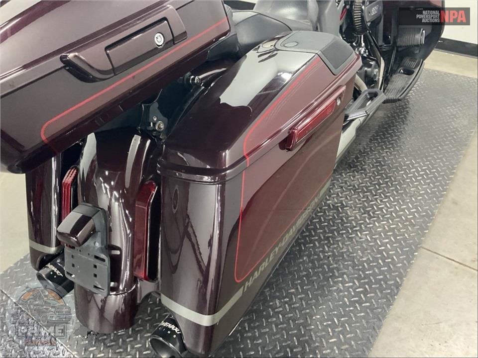 2019 Harley-Davidson FLHXSE CVO STREET GLIDE — фото 27