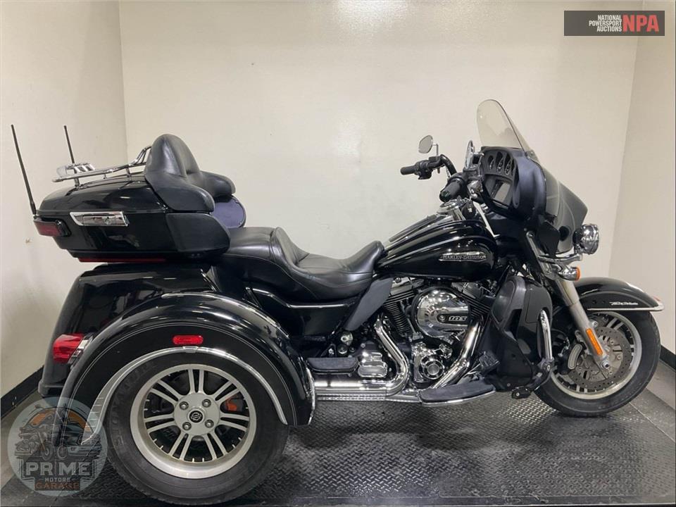 2014 Harley-Davidson FLHTCUTG TRIGLIDE ULTRA CLASSIC — фото 1