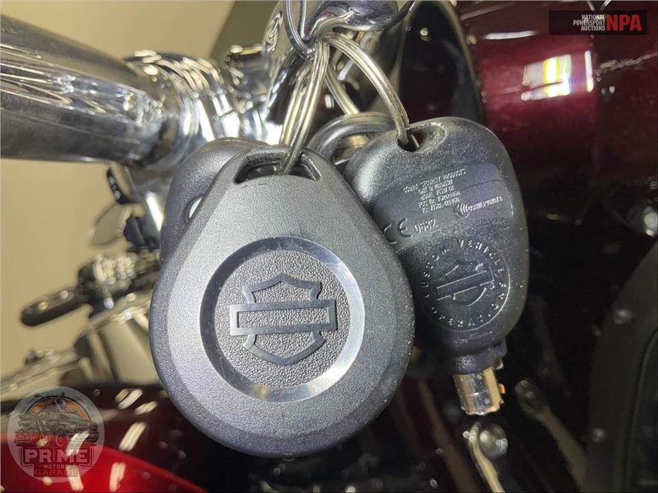 2013 Harley-Davidson FLHTCUSE8 SCREAMIN EAGLE — фото 12