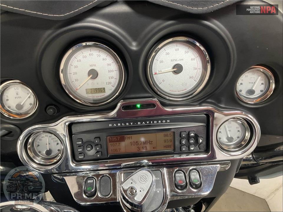 2009 Harley-Davidson FLHX STREET GLIDE — фото 5
