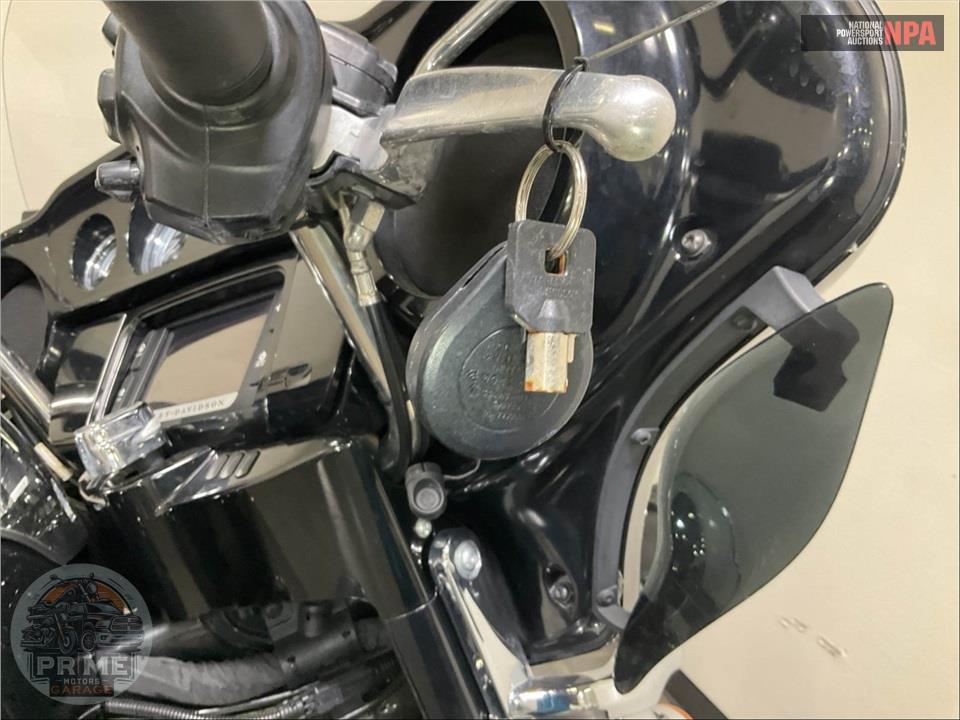 2014 Harley-Davidson FLHTK ELECTRA GLIDE ULTRA LIMITED — фото 9