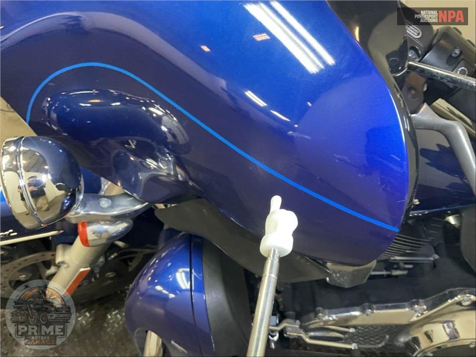 2015 Harley-Davidson FLHTK ELECTRA GLIDE ULTRA LIMITED — фото 15