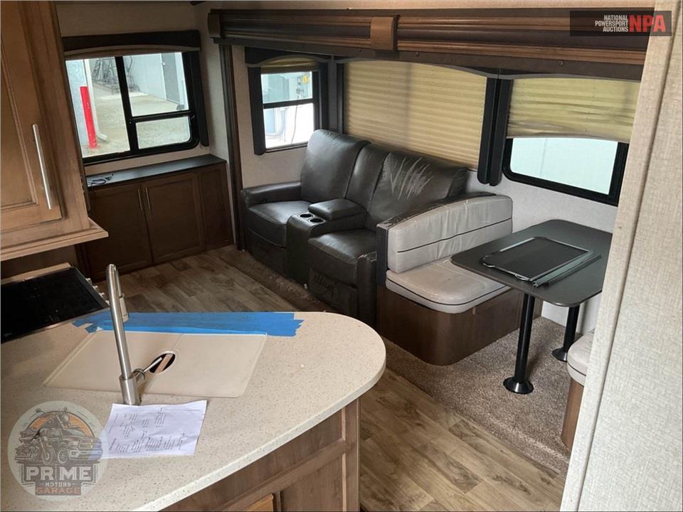 2019 Keystone Rv M-25 RES COUGAR FIFTH WHEEL SERIES — фото 6