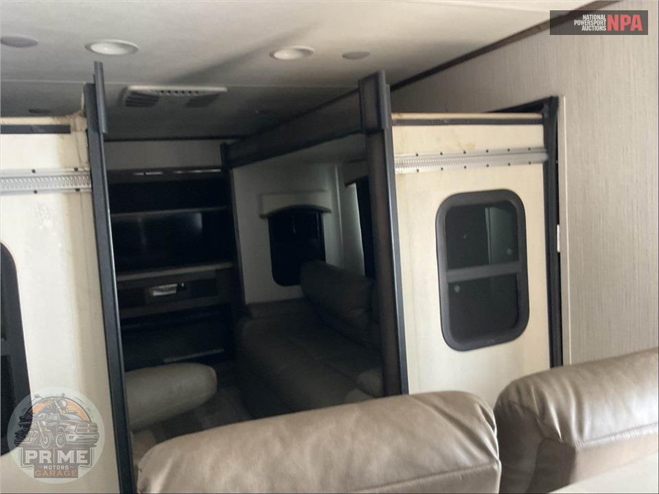 2020 Sierra By Forest River M-379FLOK - FIFTH WHEEL SERIES — фото 9