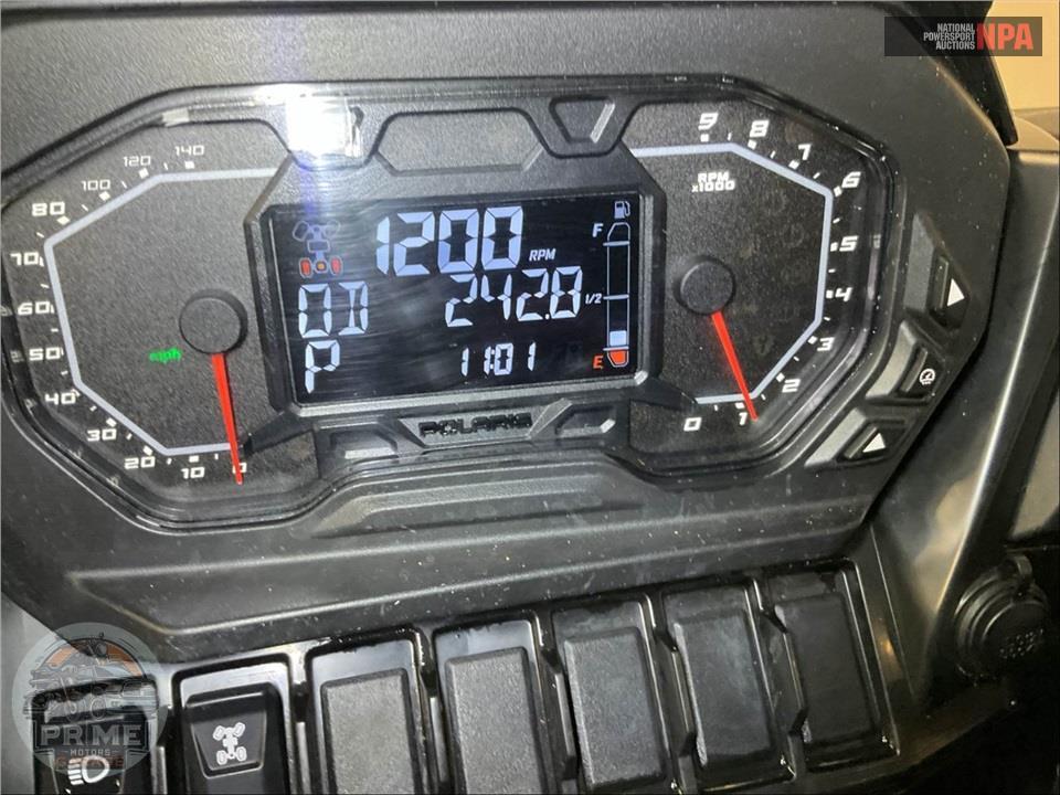 2025 Polaris RZR XP 1000 SPORT — фото 5