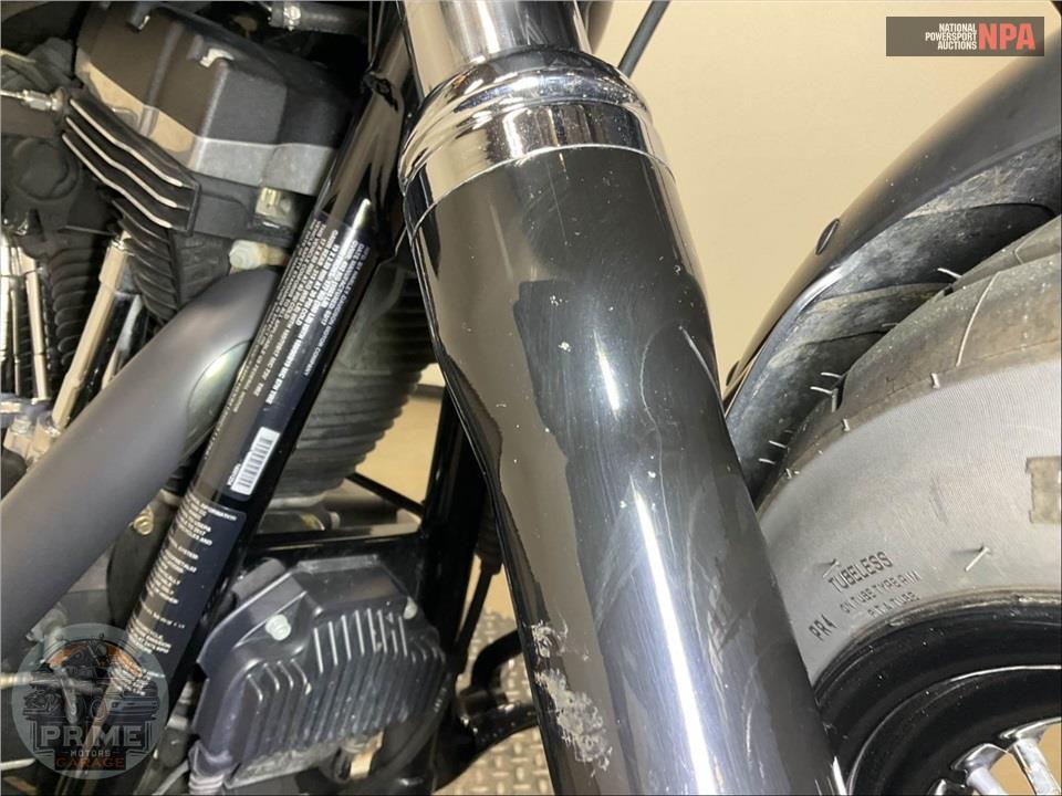 2017 Harley-Davidson FXDB STREET BOB — фото 27