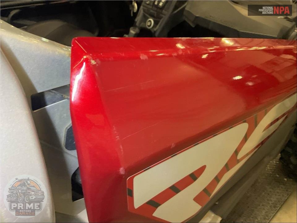 2024 Can-Am MAVERICK X3 RS TURBO (RED AND SILVER) — фото 34