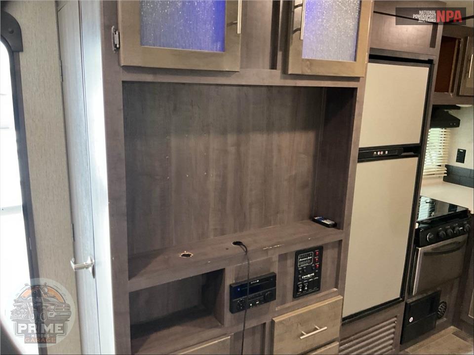2019 Crossroads Rv M-253 RB - SUNSET TRAIL SUPER LITE SERIES — фото 21