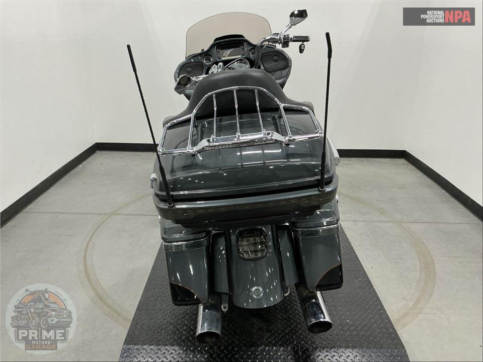 2016 Harley-Davidson FLTRUSE CVO ROAD GLIDE ULTRA — фото 4