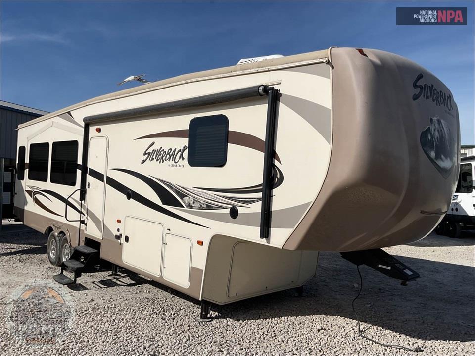 2015 Cedar Creek M-33IK - SILVERBACK FIFTH WHEEL SERIES — фото 1