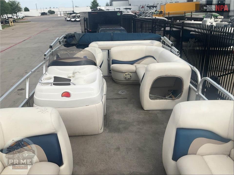 2010 Tracker Marine PARTY BARGE 21(*) SUN TRACKER SERIES L:22 / E:1 60HP MERC OB — фото 22