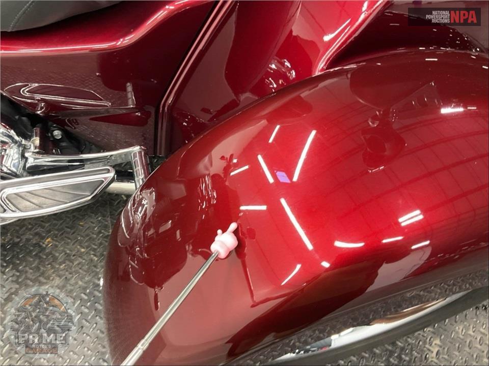 2015 Harley-Davidson FLHTCUTG TRIGLIDE ULTRA CLASSIC — фото 10