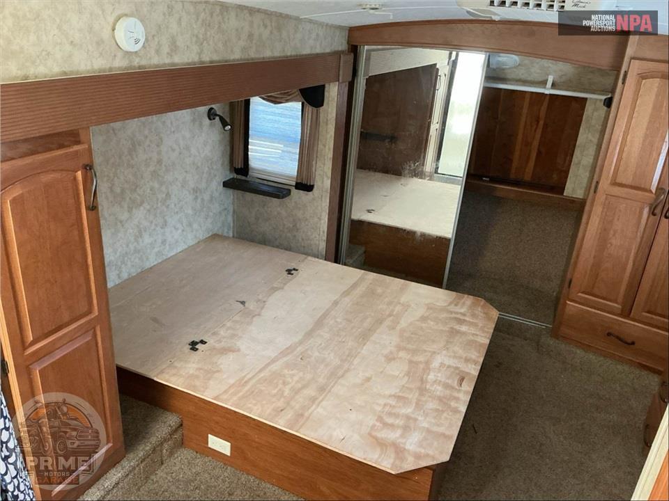 2011 Keystone Rv M-3400 RL - MONTANA HICKORY FIFTH WHEEL SERIES — фото 11