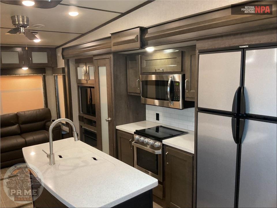 2019 Keystone Rv M-330 RL - MONTANA HIGH COUNTRY FIFTH WHEEL SERIES — фото 6
