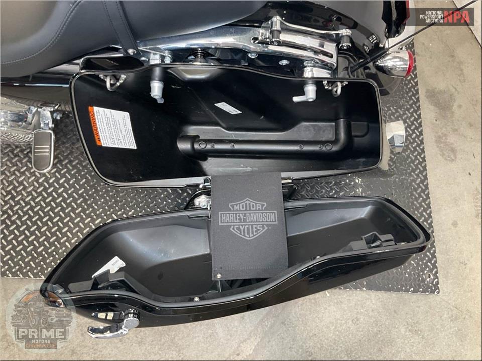 2022 Harley-Davidson FLHXS STREET GLIDE SPECIAL — фото 20