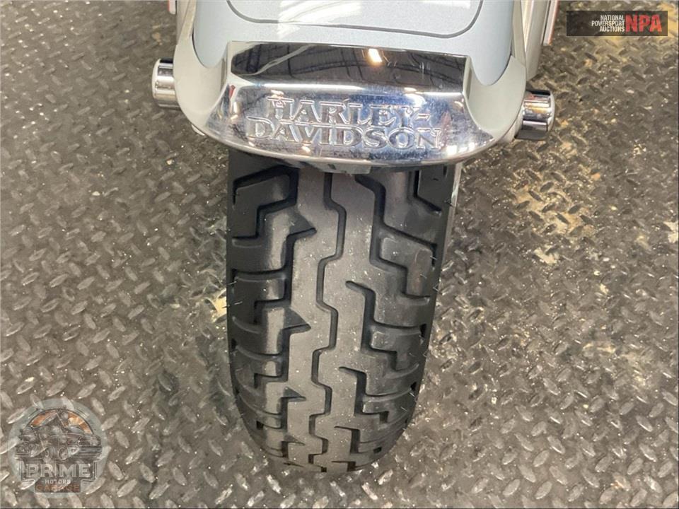 2023 Harley-Davidson FLHTCUTG TRI GLIDE ULTRA CLASSIC — фото 23