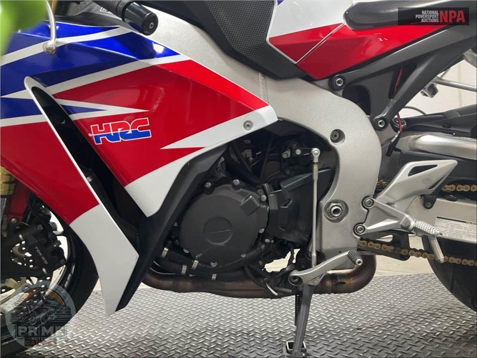 2013 Honda CBR1000RRLD WHTE/BLUE/RED — фото 16