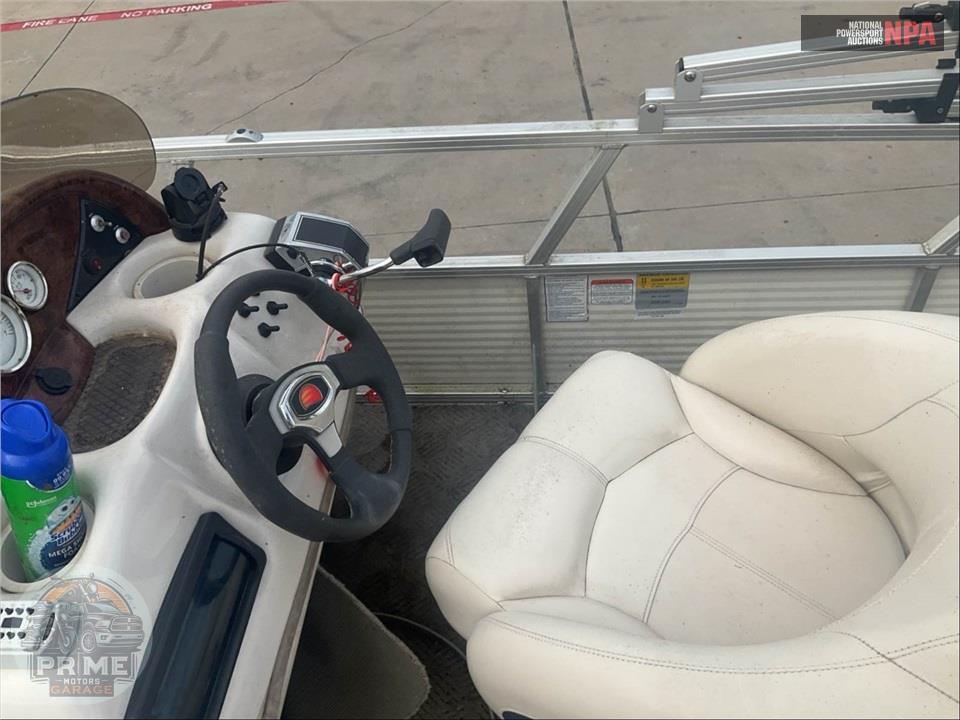 2010 Tracker Marine PARTY BARGE 21(*) SUN TRACKER SERIES L:22 / E:1 60HP MERC OB — фото 21