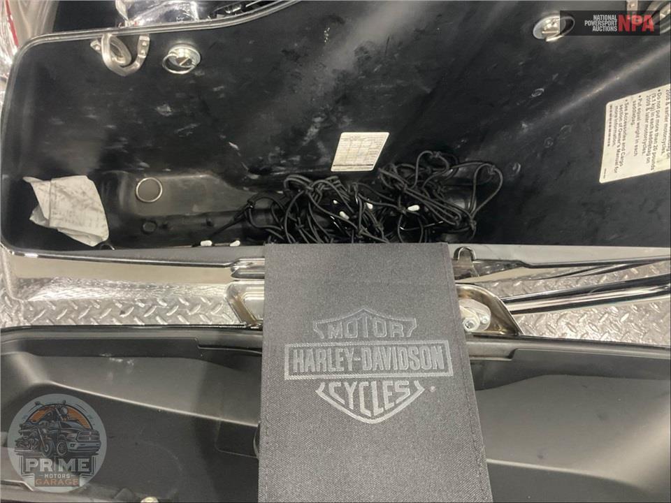 2015 Harley-Davidson FLHTK ELECTRA GLIDE ULTRA LIMITED — фото 17