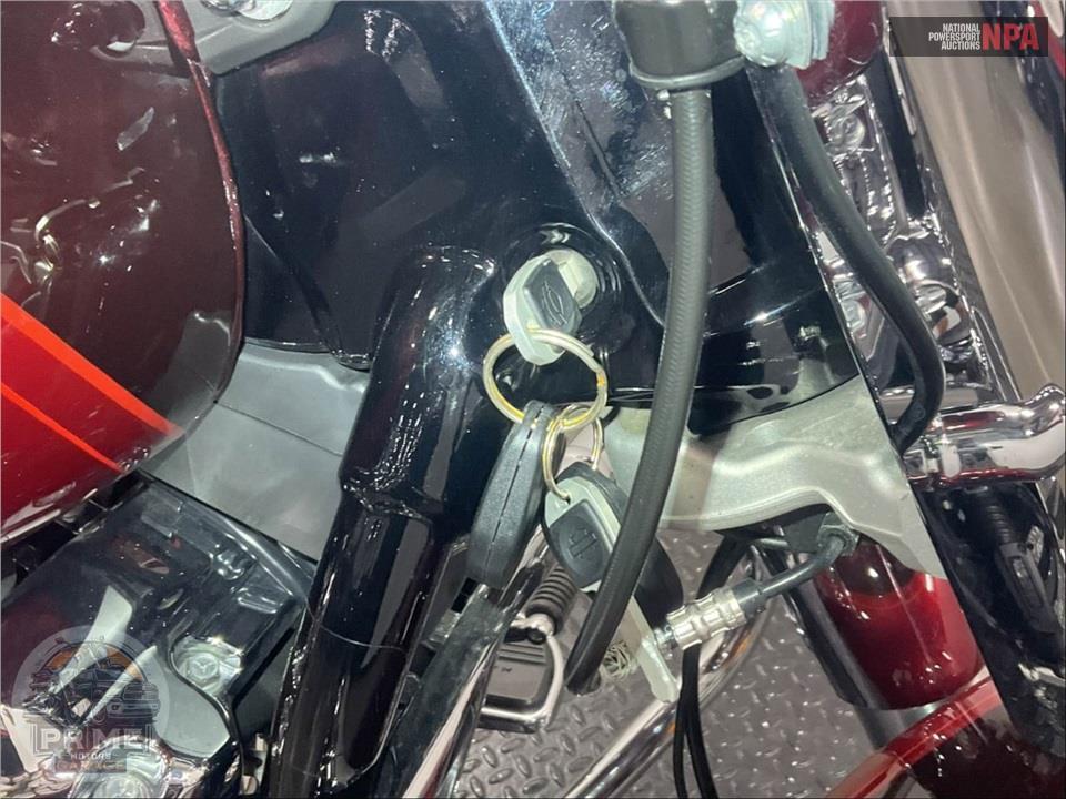 2018 Harley-Davidson FLDE DELUXE — фото 12