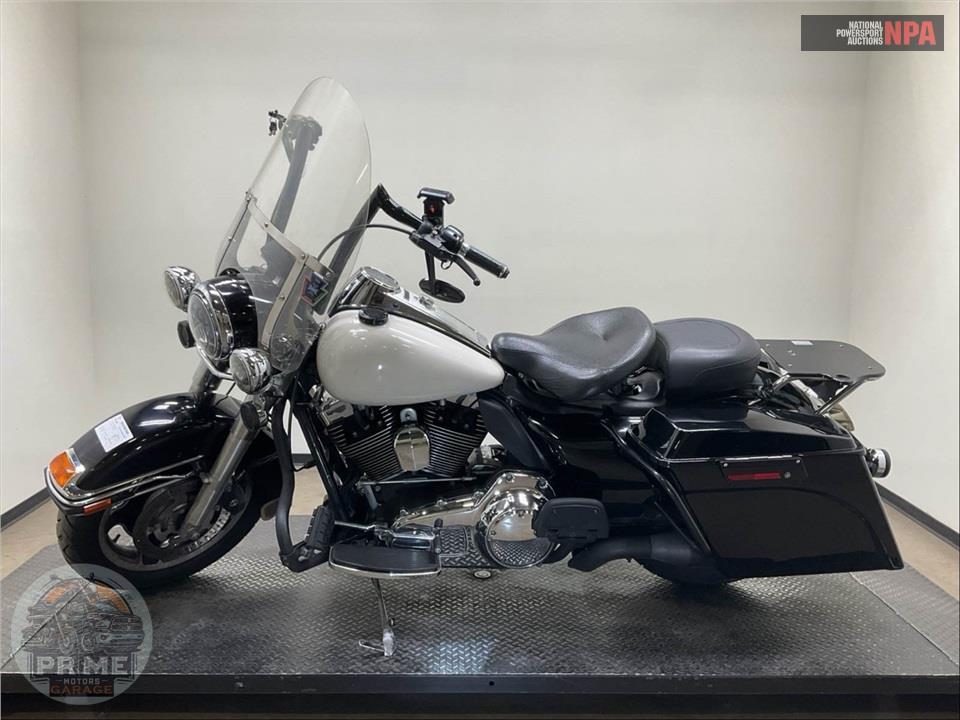 2011 Harley-Davidson FLHP POLICE ROAD KING — фото 3