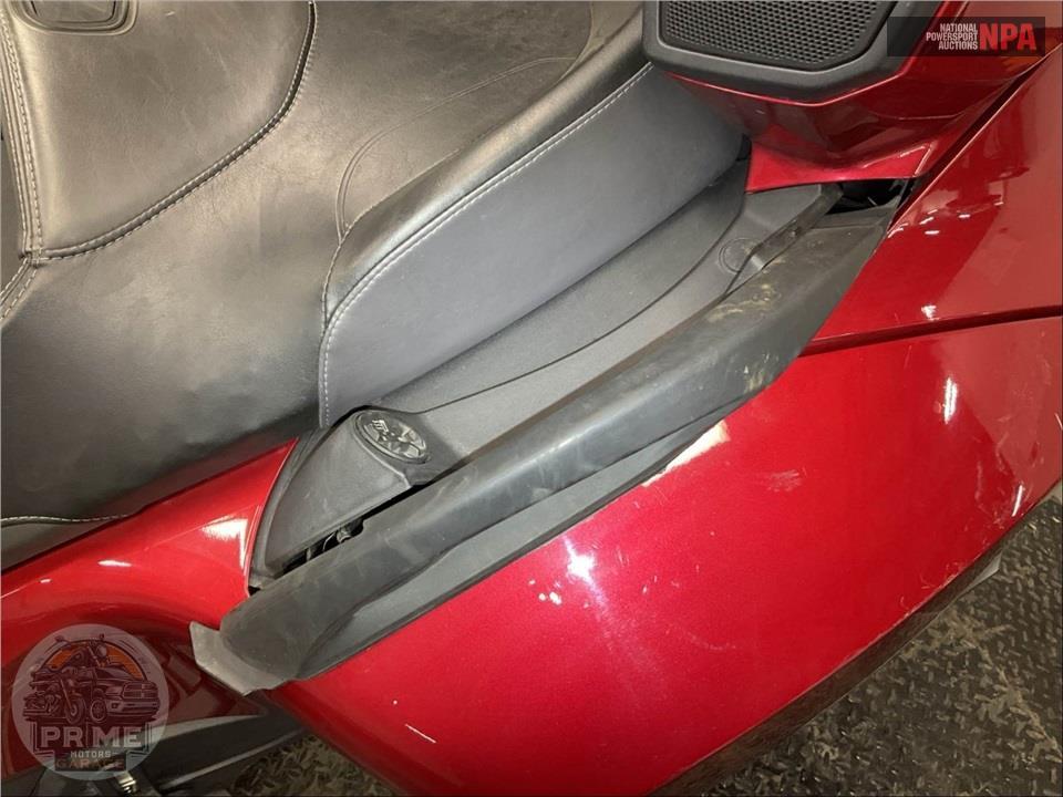 2016 Can-Am SPYDER RT SE6 LIMITED — фото 33