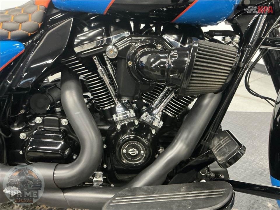 2018 Harley-Davidson FLHXS STREET GLIDE SPECIAL — фото 5