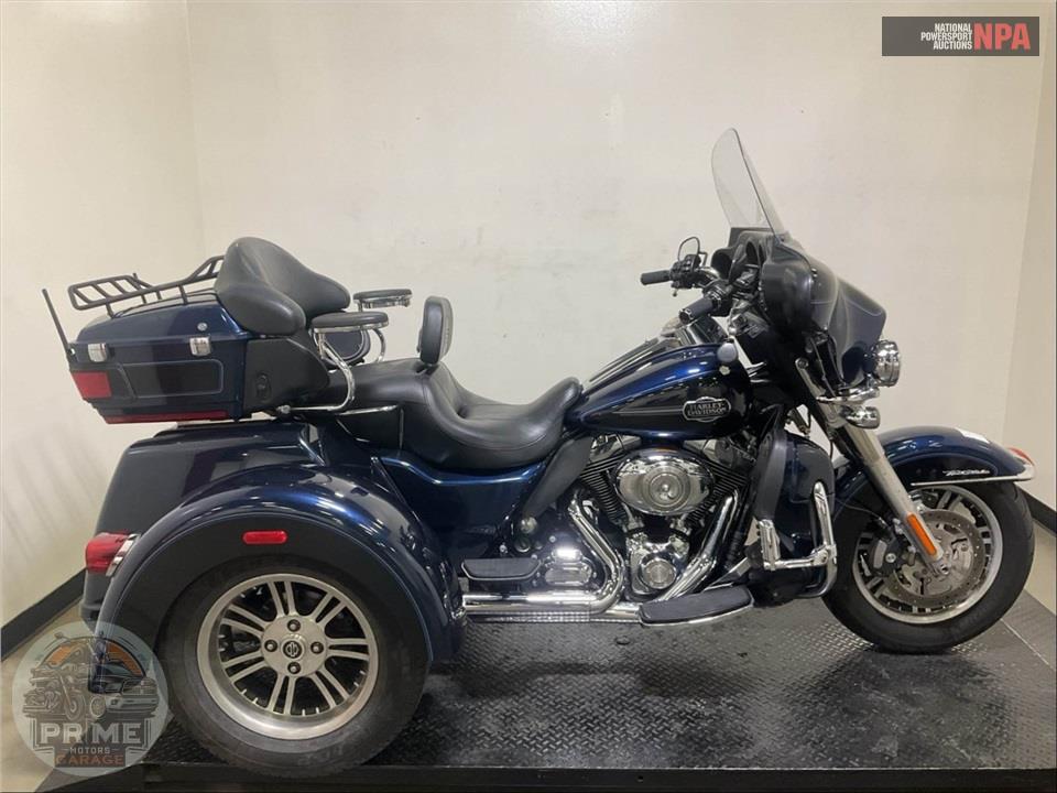 2012 Harley-Davidson FLHTCUTG TRIGLIDE UL CLSC — фото 1