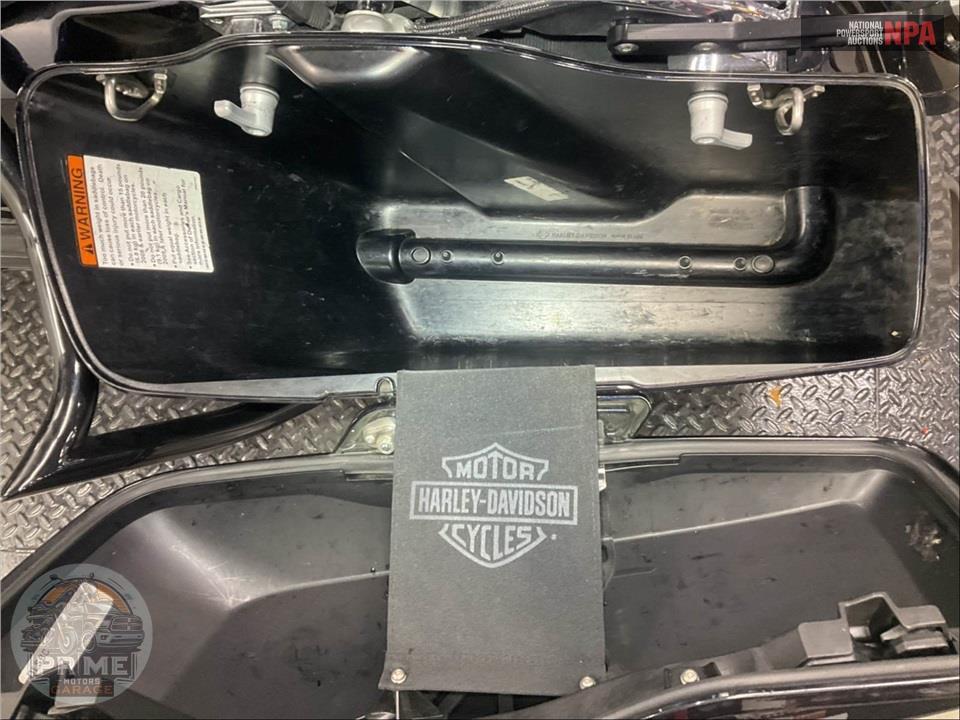 2019 Harley-Davidson FLHX STREET GLIDE — фото 24